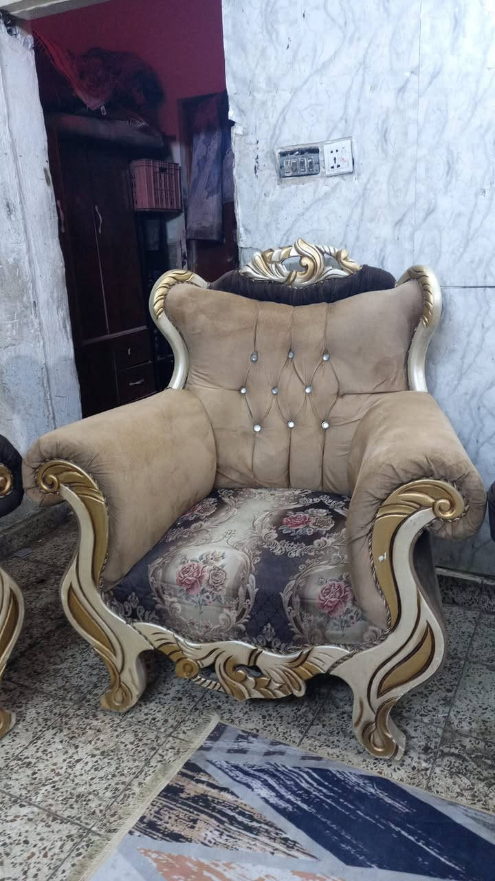 تخم ملكي ١٠ مقاعد اخو الجديد نضافه فول كل ضرار ما بي سعر ٢٦٥ وبي مجال مكاني بياع يوجد توصيل بكروه *********** وتساب
