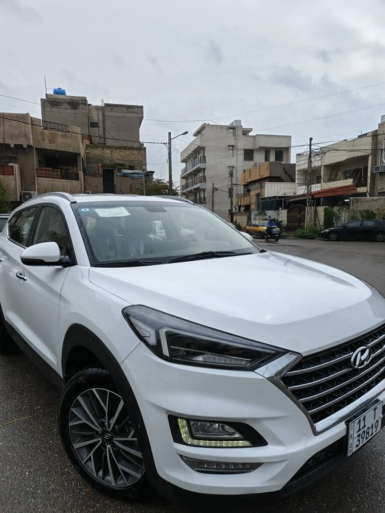 السلام عليكم للبيع
توسان  2020فول مواصفات عدا بنراما خليجي
ماشية ٧٢الف 
بيه بارد جاملغ الأمامي وكارت حافه بنيد
محرك كير ع وضع الشركة برغي ممفتوح بيهن 
 ، بصمة تشغيل وبصمة بيبان تبريد قطعتين خمسة عدسات  اريل نفكيشن 
كشنات جلد بقلاوة كشنين كهربائ
شاشة كبيرة  تحكم ستيرن
 صاج داخل السيارة لايت لد ، مري شفط
، ويل كب حجم ١٩    ثلاجه بالجكمجه  
شاحن لا سلكي  كامرة امامية + خلفية دوارة 
حساس خلفي  اصلي 
إضاءات لد باليدات 
رقم السيارة بغداد ألدولي وهزه جديدة باسمي مكان السياره بغداد السعر 195 وبيه مجال رقم
 ‭ ‭0770 7819201 بغداد, العراق
