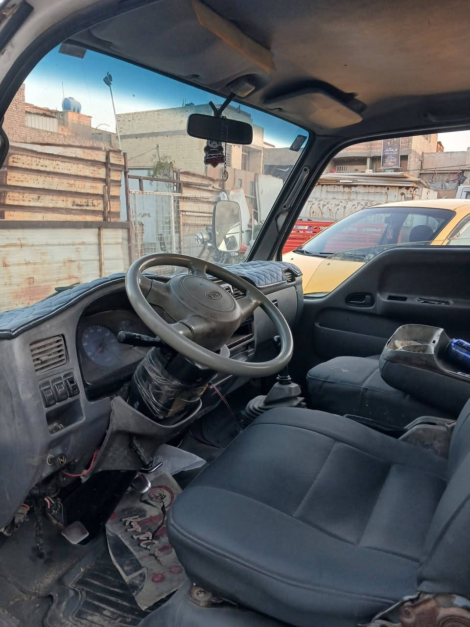 سلام عليكم سياره كيه قلاب بتره موديل 99 السعر رقم الهاتف ***********
