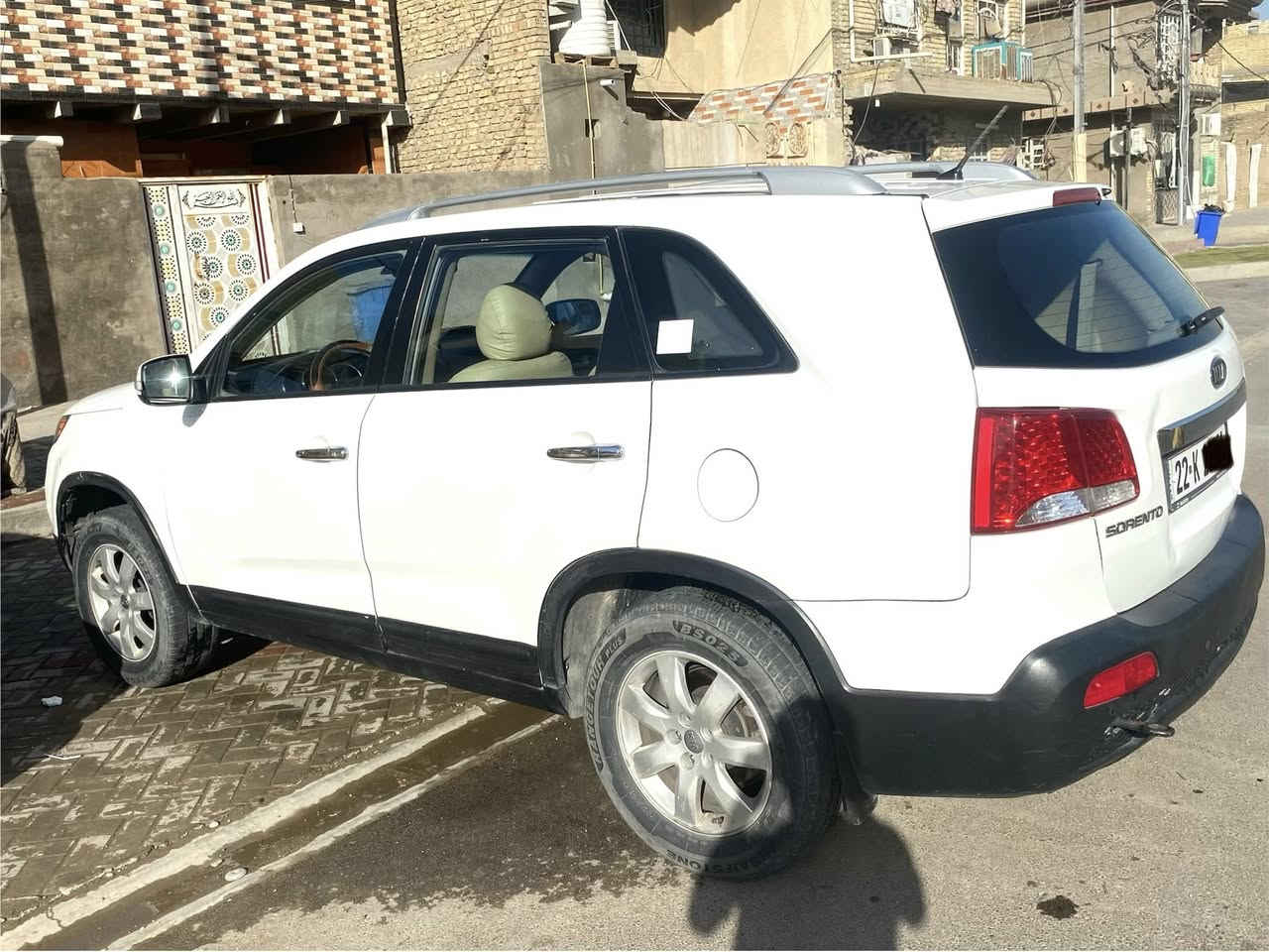 السلام عليكم سورنتو موديل ٢٠١٣ خليجي رقم اربيل سبعة راكب تشغيل بصمه ابواب بصمة مري شفط سياره بيها الجاملغ وباب السايق وشويه من الوره بس رش صبغ اثر جراد + ملاحضات بسيطة سيارة مكفوله السبير مال الشركة ما نازل كهربائيات محرك كير كله مكفول وجديد السعر ١٣٩ مكاني بغداد مدينة الصدر 
***********
