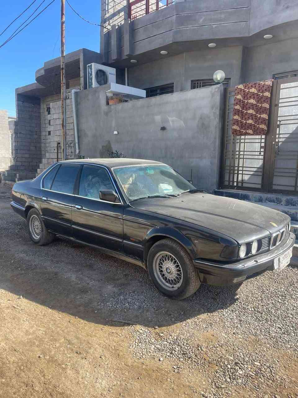 السيارة للبيع موديل 90فول مواصفات تبريد تدفئه كشنات دواخل تكمه دشبول عدادات جاهزه على اتم الجاهزية الاستفسار والاتصال ***********
