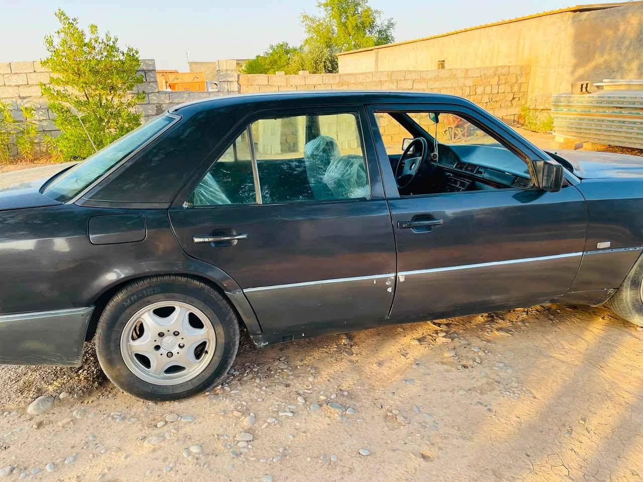 مارسدس بيبي موديل ٩١رقم بغداد محرك بطه ديلكو ثنين ونص تبريد شغال حداديه تخم تاير قواعد دبل مصلحه خيط واحد نص مصلح نضيفه خير من الله رايد مراوس حسب قناعه  ***********السعر ٥٥بي مجال
