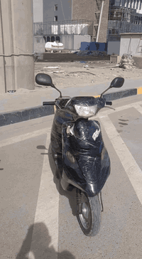 سلام عليكم دراجه للبيع تسع زروف دراجه كفاله دراجه كلها شغال
لايت و اشاير وسطاب وره وهورن ماعده السلف الباتري كعد 
الدراجه حلوه ونضيفه ما متعوبه مكاني البصره الزيتون 
رايده بـ 300 وببها مجال للطيبن وانا خادم 
رقمي ***********
