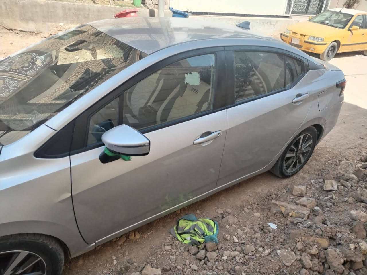 السلام عليكم فيرسا ٢٠٢١ مكسيكي رقم مثنى معوقين حادثه بنيد وجاملغ امامي الايسر والجاملغ الامامي الايمن بيه تصليح خفيف على البارد السعر ١٠٠ وبيه مجال والسونار موجود مكاني ديوانية الرقم ***********
