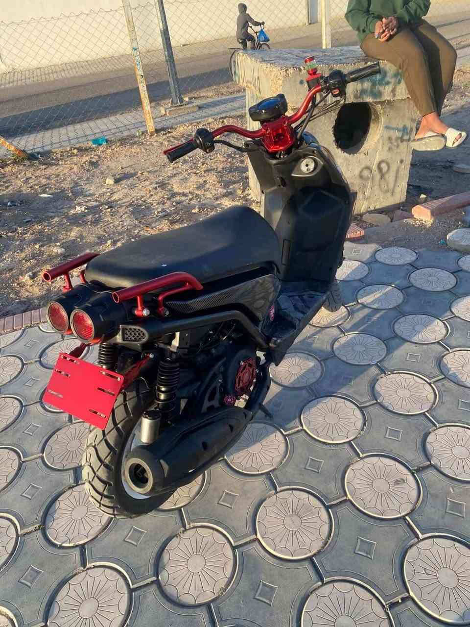 السلام عليكم دراجه سكنس جبلي موديل 2015 دراجه مزوده خارجي الدراجه مابيه نقص برغي مكفاله عام شلعه معدل فول 
مكان نجف الاشرف 
الرقم (***********)
السعر مليون 550 وبيه مجال
