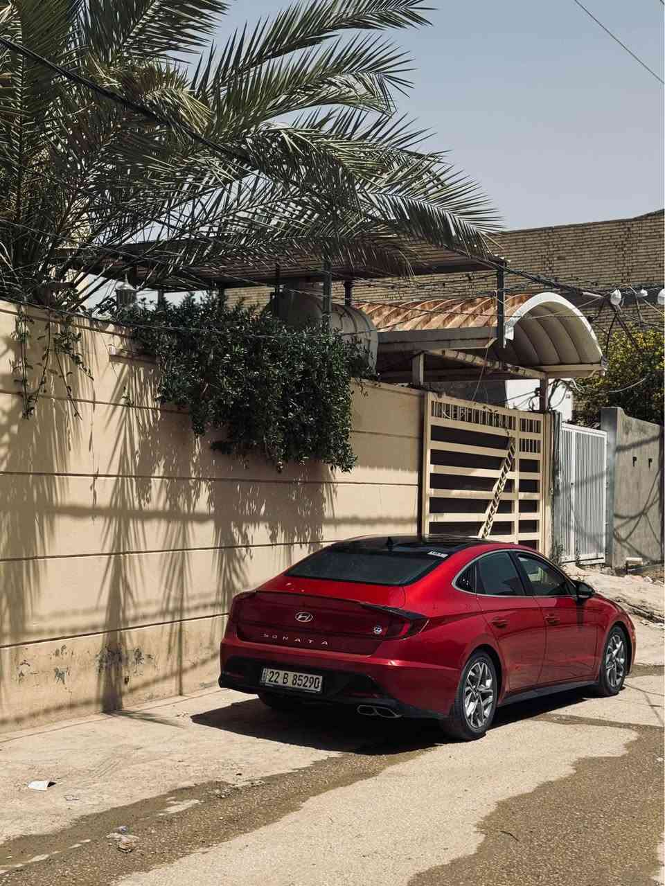 سلام عليكم سوناتا 2021 رقم اربيل ب اسمي بجم كبس ضربته خلفيه بيها صبغ جوه الدد مال الجنطه وصور السونار موجوده وصار بيها BDR الباب ورا العبري موجوده صورتها بل منشور  
محرك المرغوب 2500 تنفس طبيعي 
فول مواصفات بصمه 
بنراما 
حساسات اماميه خلفيه 
قياده ذاتيه 
تثبيت سرعه 
كشنات تدفئه 
قطعتين تبريد 
نقطه عمياء 
السعر 169 وبيه مجال قليل 
للتواصل *********** النجف, العراق
