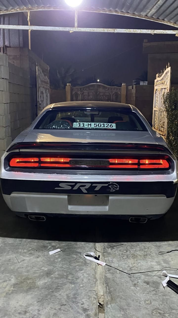 للمراوس
جالنجر 2012 محرك 3.6 ماشيه 203 ضربتها جاملغ ب امريكا وبالعراق محدث بجم بس السعر 117 للمراوس فقط مكاني الرمادي 
رقمي ***********
