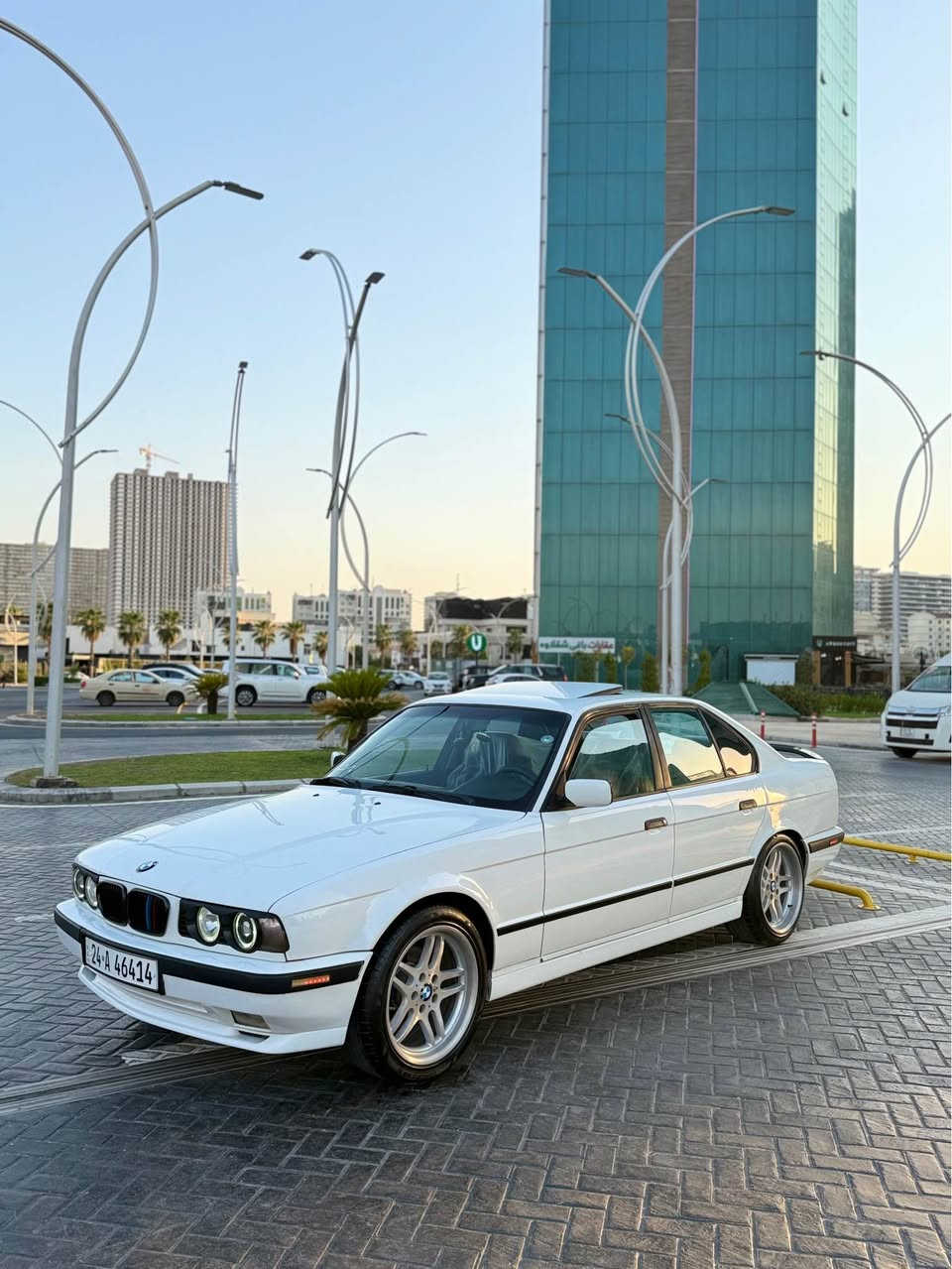 شتی جوان و پاک 🇩🇪
بی ئێم بۆ فرۆشتن 
مۆدێل 1992
گێڕ ئۆتۆماتیک بیلاد مەکینە 525i
گێڕو مەکینەو تەقەو ڕەقەو تەبرید بەشەرت 
سەیارە یەک پارچەو نیوی  بۆیاخە بەبێ لێدران 
زۆر تازە ماوەتەوە ماڵی دۆستە چوار تایەیی تازەی بۆ بەسراوە سێرڤزی عامی بۆ کراوە 
هەموو گیانی بەشەرتە 
شوێن هەولێر 
سعری 68مەجالێکی بریانە 
ژ.م *********** أربيل, العراق
