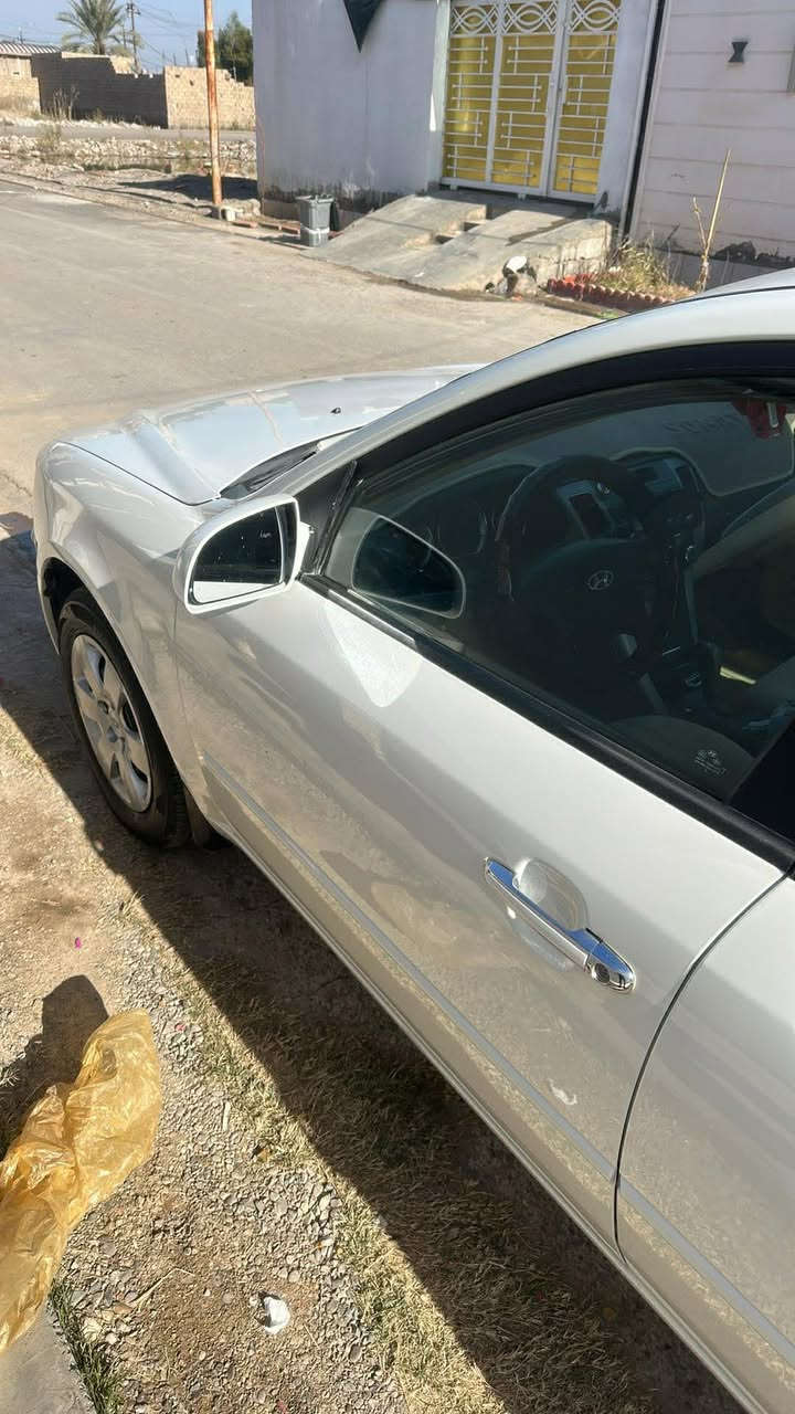 سونتا ٢٠١٠  مكينه ٢٤٠٠ رقم ديالى مصبوغه عام درجه اولى بسبب الجراد وعندي صور قبل الصبغ ليبل واحد بدون ايرباك 

سياره كامله السعر ١١٢ بيه مجال قليل 

***********
