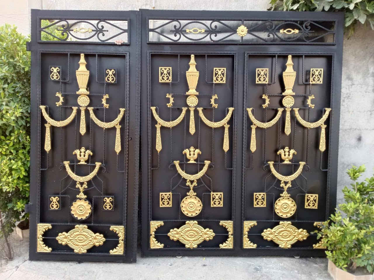 باب سلايت العرض 293 متر الطول 235/ سعر250/ ***********
