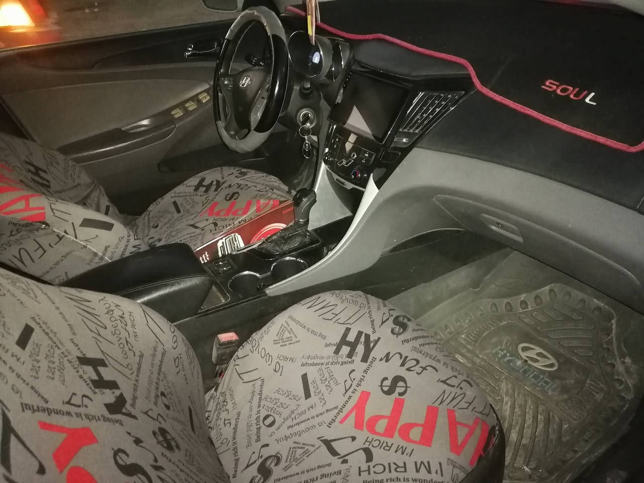 السلام عليكم سونتا موديل ٢٠١٣ موصفات نص فول كشن كهربائي تدفئه بلكشنات باقي المواصفات حدثه ربع  بنيد وجاملغ أمامي اوبلعرق جاملغ الثاني صار بيه صبغ رقم انكليزي سياره كلش نظيفه السعر ١٠٥ بيه مجال قليل للاستفسار ***********
