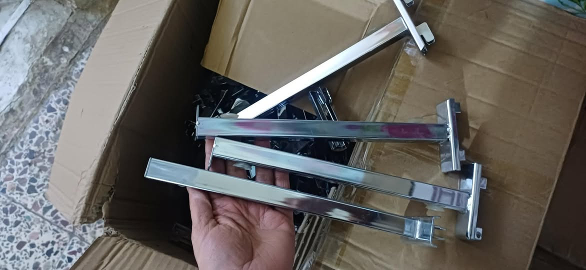 اغراض للبيع بأسعار مناسبة العنوان بغداد الزعفرانية


**إذا كنت صاحب هذا الإعلان وتريد حذفه لأي سبب، رجاءا أرسل رسالة إلى الدعم الفني**