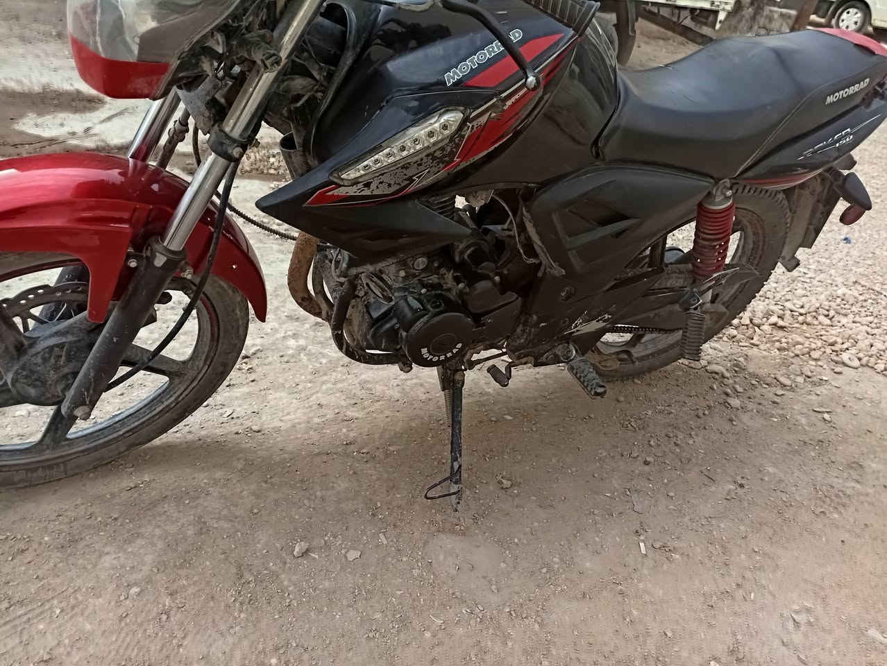 السلام عليكم دراجه موتوريد RED موديل 2023  محرك 200cc اوراق اصولي متفوع كمركه +وصل معرض محرك مكفول من كلشي لا مفتوح ولا يبخر دراجه نضيفه كلش دشبول الكتروني كلشي شغال بيه لايت زنون سعره جدا مناسب 750 متوازي عله بيعه خواته فوك المليون و ربع عنواني بابل المركز اتصل او واتس *********** واتس 
*********** واتس او اتصال
