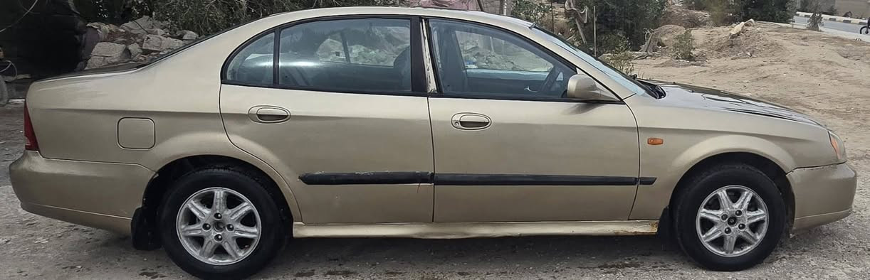 تحية طيبة
شوفرليت ابيكا

 موديل 2005 

خليجي 

 محرك كورلة

1600

منظومه غاز بيها 

كير اواتماتيك 

تبريد تدفئه

كهربايات جاهزه

مكفولة من الظربه

مصبوغه جمالية اثر جراد 

صدر امامي خلفي جديد

السعر المطلوب 40 وبيها مجال 

دواخل نظيفة راعيها بلكوت 

بيع امراوس حسب القناعة

مكان السيارة بلكوت مركز مدينه 

/***********/***********/
