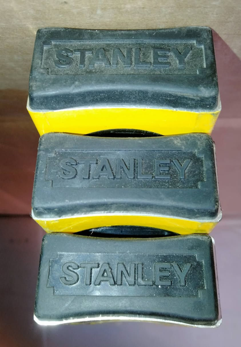 موازين مياه استانلى ماليزى وارد دولة قطر كسر زيرو ٦٠ سم 
... بسعر ٤٥٠ القطعه ......................... للمهتمين ٠١٠٦١٩٨٧٤٩١


**إذا كنت صاحب هذا الإعلان وتريد حذفه لأي سبب، رجاءا أرسل رسالة إلى الدعم الفني**