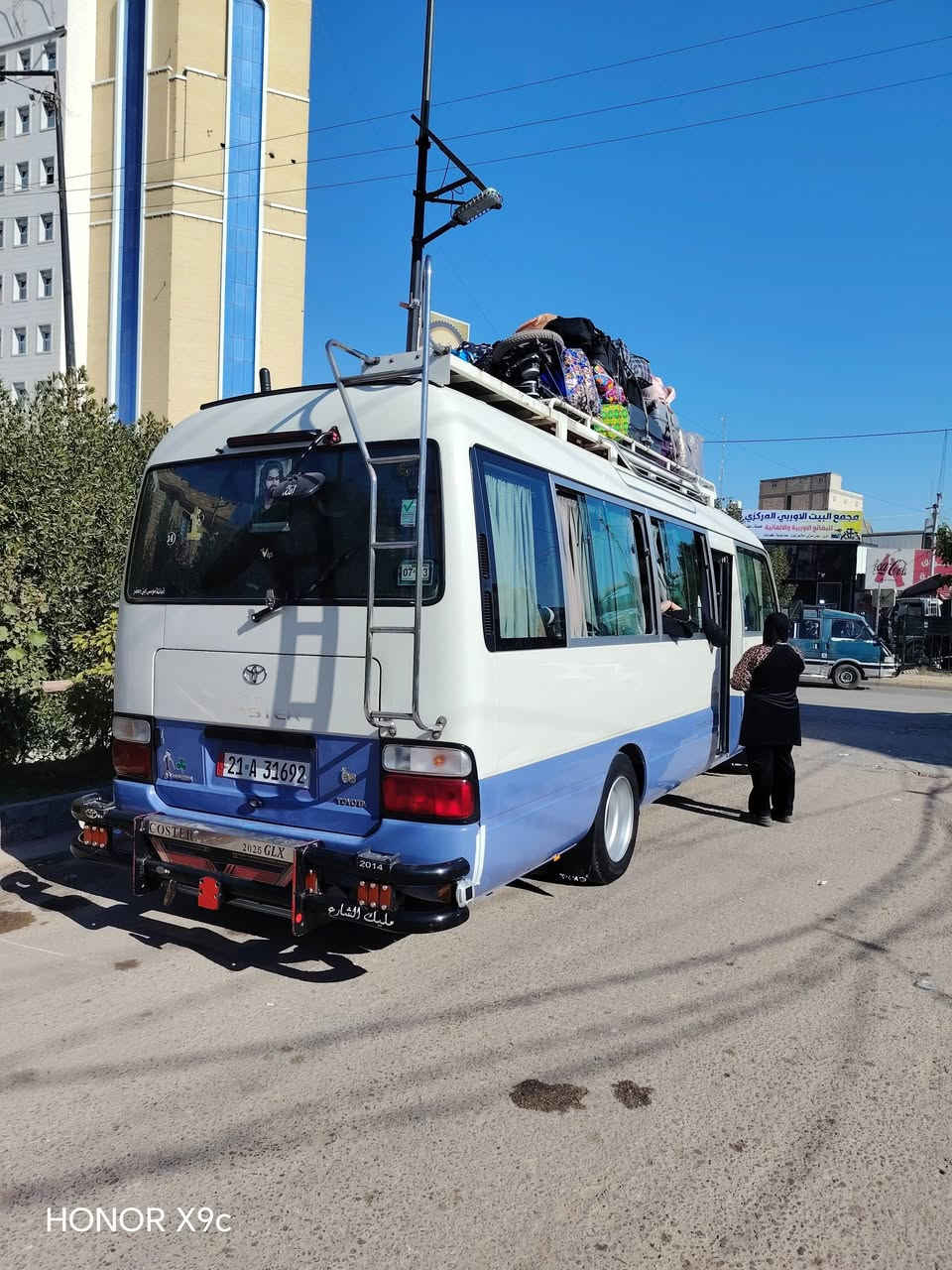 سلام عليكم كوستر للبيع سياره كامل جاهز سياره غاز رسمي للااستفسار 2014
***********
