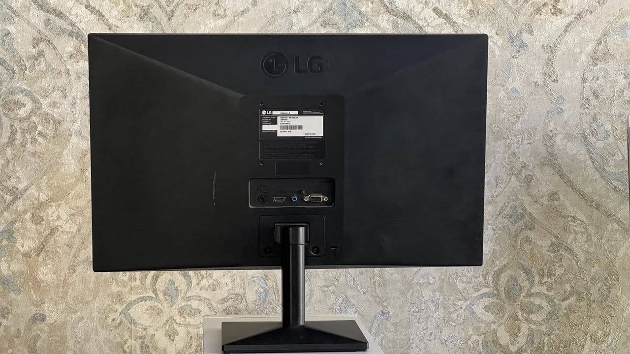 LG 22MK430H-B
✔ 22-inch Full HD (1920×1080)
✔ IPS Panel – Accurate Colors & Wide Viewing Angles
✔ Matte Anti-Glare Screen (No Annoying Reflections)
✔ 75Hz Refresh Rate
✔ HDMI & VGA Inputs
✔ Headphone Output
✔ AMD FreeSync Support
Very clean condition and lightly used.
Used mainly for graphic design, photo editing, video editing and office work.
The IPS panel delivers sharp colors and excellent image quality, making it much more comfortable for long working sessions compared to standard TN monitors.
Perfect for:
• Graphic Design
• Photoshop & Illustrator 
• Video Editing
• Office & Remote Work
• Study & Everyday Use
• Casual Gaming
Comes with stand and power adapter. أربيل, العراق


**إذا كنت صاحب هذا الإعلان وتريد حذفه لأي سبب، رجاءا أرسل رسالة إلى الدعم الفني**