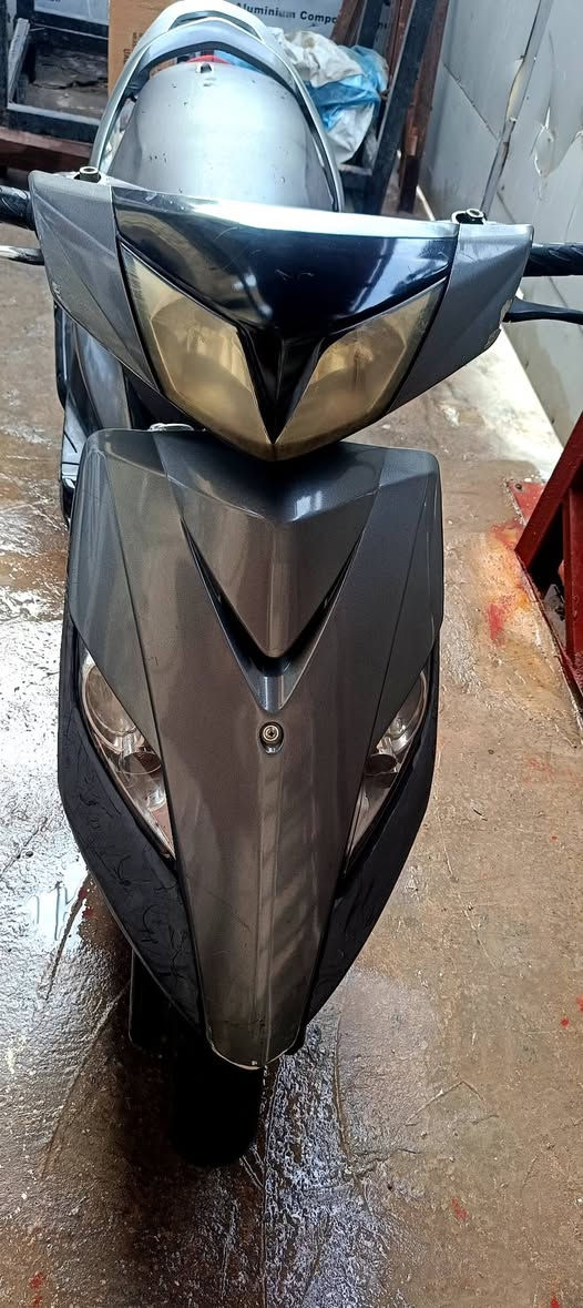 سلام عليكم ثعلب للبيع كفرات بلادي وختم واحد مكينه ناعمه جيب فيتر وفحص مكينه ما واكعه عليهاا سبانه كهربائيات كلهن شغالات هندر شغال كلشي بيهاا بلادي ودراجه منزله رمبه قبل 5اشهراو  تقريباً او دراجه كابريتر مو نوزل رقم الهاتف *********** الرقم بيه واتساب تكدر تتصل وتدلل السعر 800......مكاني بغداد البياع
