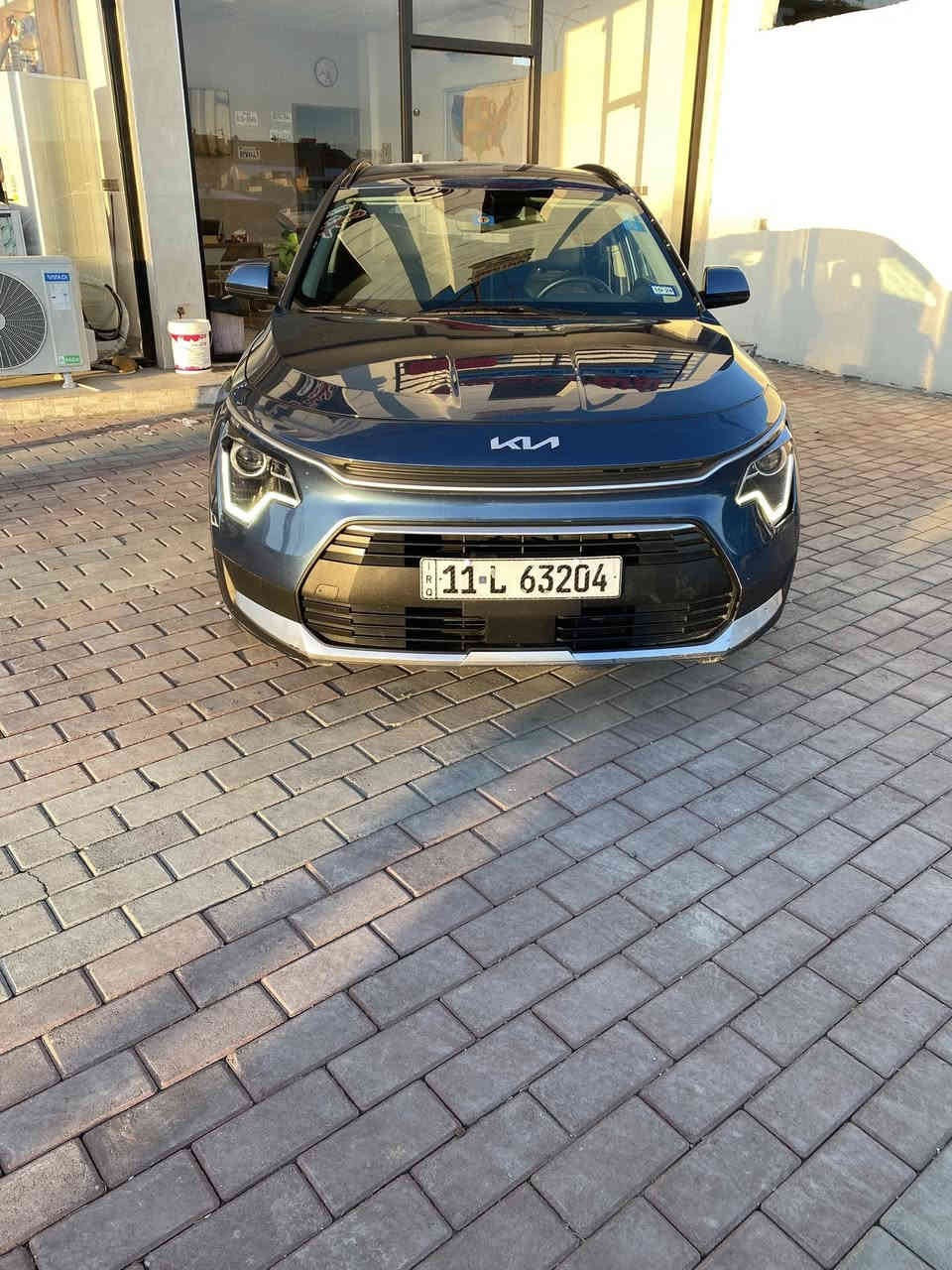 السلام عليكم 
كيا نيرو هايبرد ☘️2023 
مواصفات سيارة EX 
حساس خلفي 
رادارات محيطية 
كاميرا خلفية 
كشن كهرباء 
كشن جلد تدفئة
اشاير بالمرايا 
شفتات ستيرن
شاشه دجيتال 
اوتو هولد 
هاند بريك كهرباء 
محرك 1600 
تحديد مسار 
رادار امامي 
ابواب بصمه ترحيب
تشغيل عن بعد 
قطعتين تبريد 
رقم بغداد بأسمي 
ماشيه 38 الف مايل 
حادثها جاملغ سايق صبغ وبيها بارد باب سايق ما مصلح ع وضعه بدون دواخل ايرباك ستيرن وبردة 
سعرها 160 وبيها مجال 
مكانها الانبار الرمادي 
للاستفسار ***********
