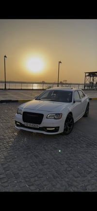 كرايسلرللبيع مواصفاتsفول ومعروفه مواصفات إلاsواردكندي موديل2020ماشيه70...