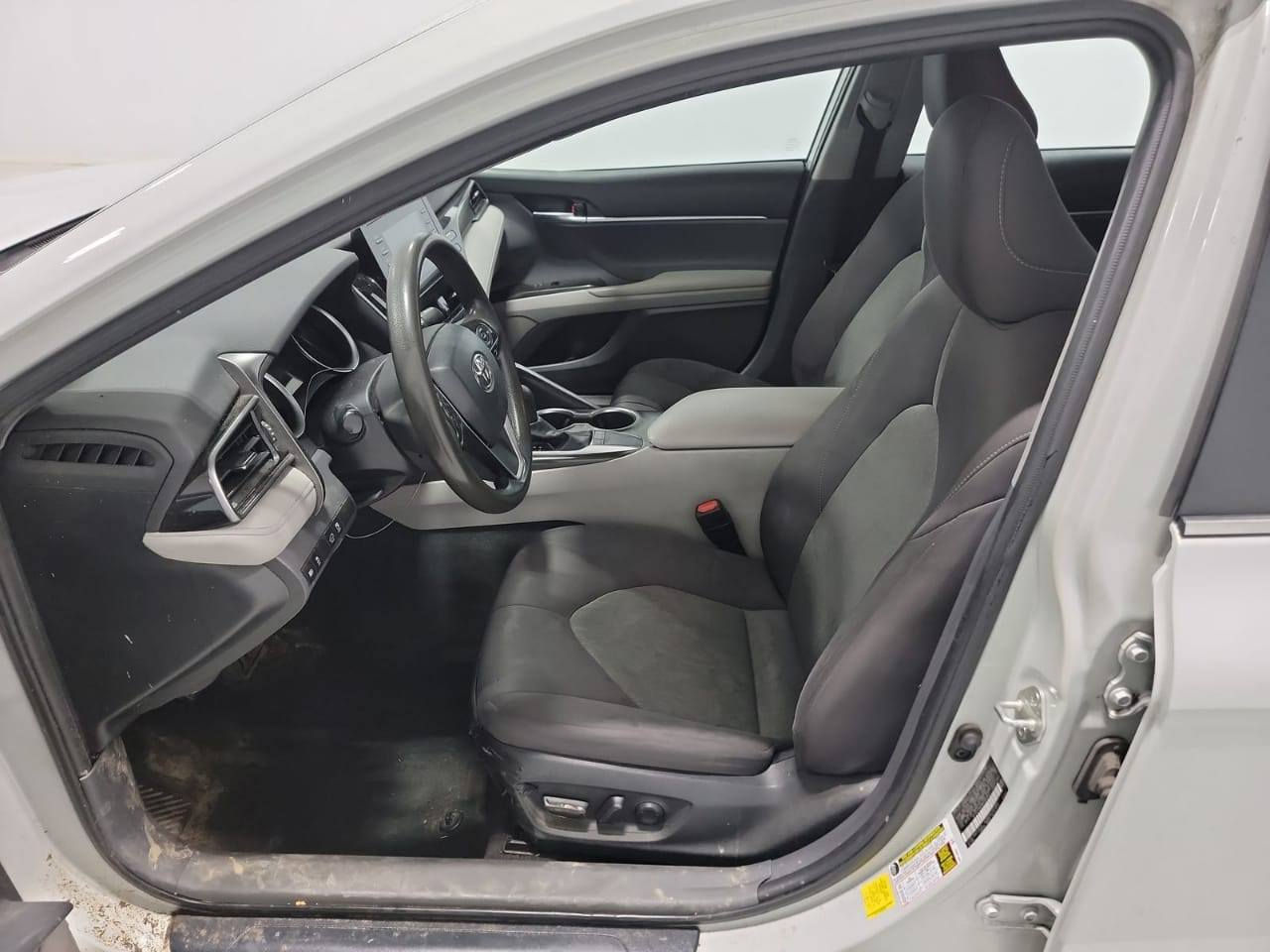 من رخصت الادمن
أعاده النشر          بسبب الوعود الكاذبه                  كامري موديل ٢٠٢٢
وارد أمريكي اكلين كفاله من الصيغ     بشرط حتى الدعاميات 
لون مميز اسموك  مواصفات شاشه كامره كشن كهرباء 
رقم اربيل بسمي تريد وكاله أو تحويل حاظر
تخم تاير جديد صدر أمامي خلفي جديد 
مكان السياره الفلوجه الشراي يتصل ***********    سعرها  ٢١٧ أو بيها مجال
