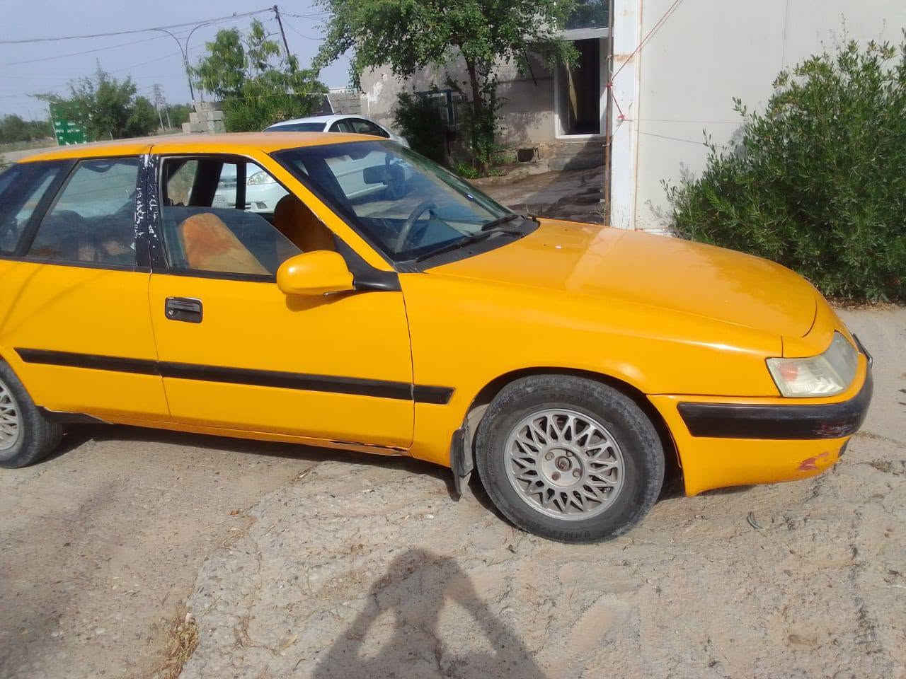 فروشتني خيرا داويي ئةسپيرو تةكسي موديل 1996بةشةرتي گيرو مةكينة مةكينةي بيلادة سةيارةيكي توندو توله
سعري ئةم سةيارةية21گلاو مةجاليكي برايانة
تكايه موشتري نيت سةرمان مةيةشينه
***********
فروشتني خيرا داويي ئةسپيرو تةكسي موديل 1996بةشةرتي گيرو مةكينة مةكينةي بيلادة سةيارةيكي توندو توله

