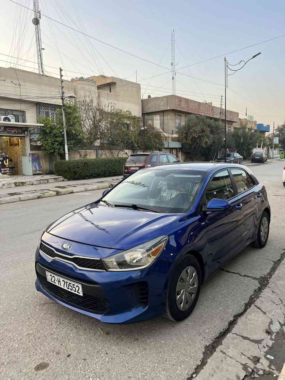 كيا ريو موديل 2020
ضررها بوند وقبغ صندوق بدون دواخل 
هزة وسنوية الى 2028
ماشيه 75 mi
مواصفات السيارة 
رادار امامي 
كشنات تدفى 
شاشة كبيره 
كامرة 
كروز سرعة 
تحكمات ستيرن 
محرك 16 دوش مرغوب
كير svt على وضع شركة 
السيارة جاهزة من كل نواحي 
السعر ب110 وبيه مجال 
مكان السيارة موصل حي العربي 
للاستفسار اتصل على رقم ***********
