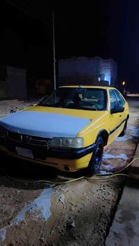 عندي غراض تفصيخ بيجو لميس 405 كير نضيف ومحرك بي بكن  ضفيره وعقل جدد تخ...