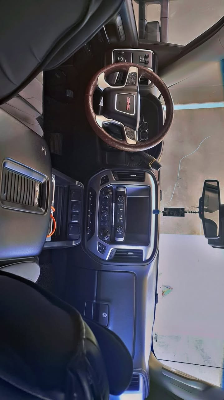 سلام عليكم جمسي2017 تكساس كلين تايتل مكفوله كفاله عامه فول مواصفات محرك 8 سلندر
رقم بصره نكليزي بسمي تحويل مباشر 
بجم كبس زنون ناصي عالي مري 
شفط زائد اليزرات بل مري تخم تاير جديد كشانه جلد تدفئه تبريد زائد خزن ميموري تحديد مسار راداد امامي نقطه عمياء 
حساسات اماميه خلفيه كامره 320 درجه شحن دعم الاسلكي 
هيتر ستيرن قياده ذاتيه تثبيت سرعه حجم الويل 20 وبل عافيه عل ياخذه 💞 
***********
