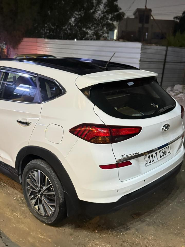 سلام عليكم توسان 2020 فول مواصفات خليجي الكاصد
ماشيه ٧٨ وقابل للزياده 
كشنات كهرباء وجلد
فتحة
بصمه 
ثلاث انضمه قياده 
شباك LED
لايت 5 عدسات يفتر مع الستيرن 
مكان السياره سيديه حي العلام 

السنويه لسنه 2031 
رقم بغداد الجديد الإنكليزي 
للاستفسار *********** واتساب

سعر البيع 190
