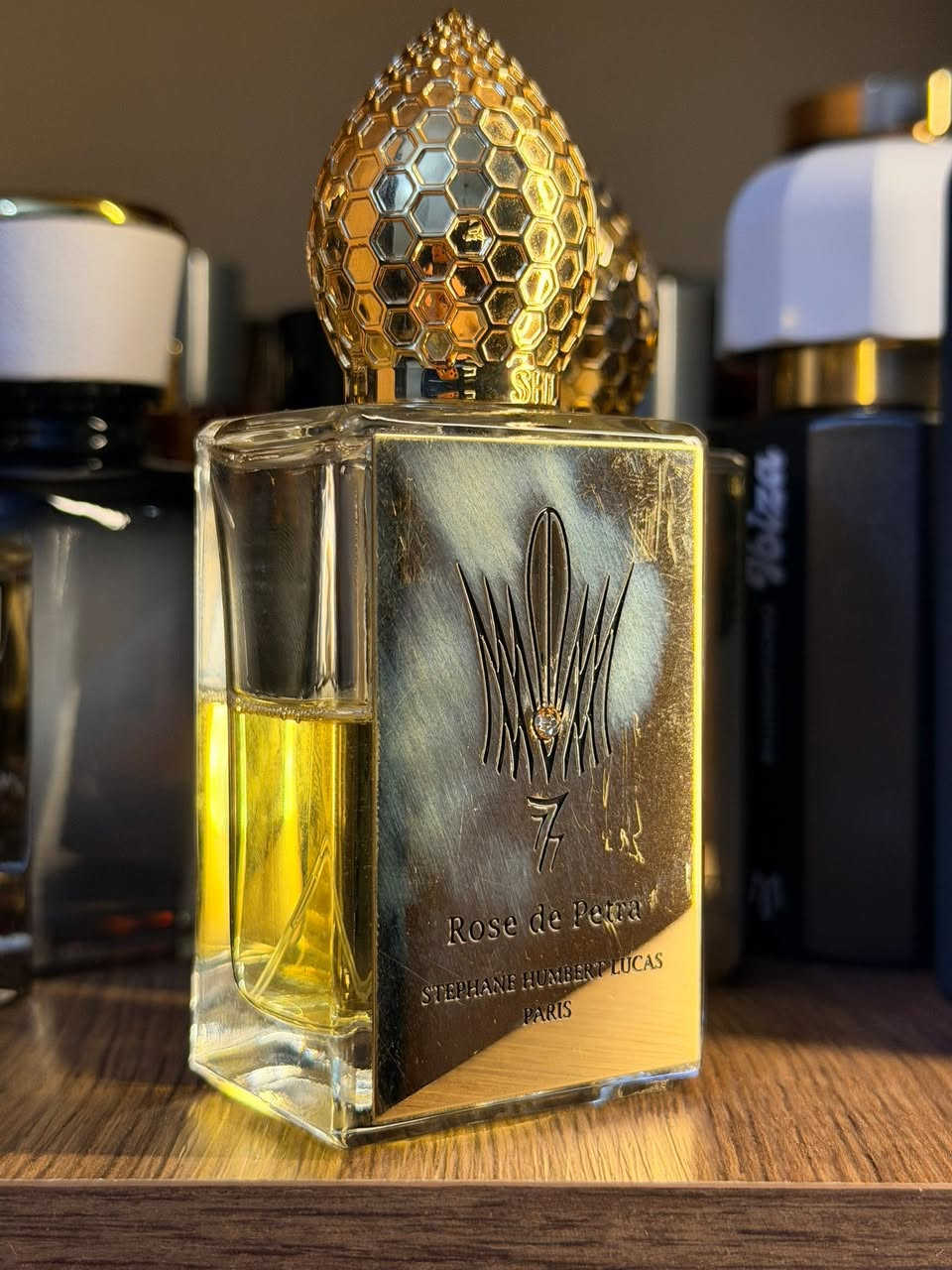 Bodacious Boadicea the Victorious
بدون باكيت
140$

Consort Boadicea the Victorious
مستعمل تقريبا 20مل 
140$

Soleil de Jeddah - Mango Kiss Stéphane Humbert Lucas 777
بدون باكيت 
مستعمل للخط 
70$

Une Nuit a Doha Stéphane Humbert Lucas 777
بدون باكيت 
80$

Rose de Petra Stéphane Humbert Lucas 777
بدون باكيت
50$


**إذا كنت صاحب هذا الإعلان وتريد حذفه لأي سبب، رجاءا أرسل رسالة إلى الدعم الفني**