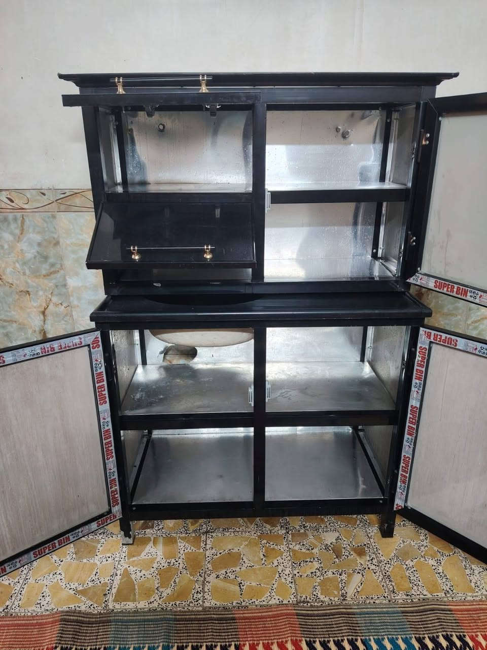 السلام عليكم كاونتر  سنك وملحق مستخدم نضيف  عنوان بغداد الشعب اكو خدمة توصيل بكروه ***********
