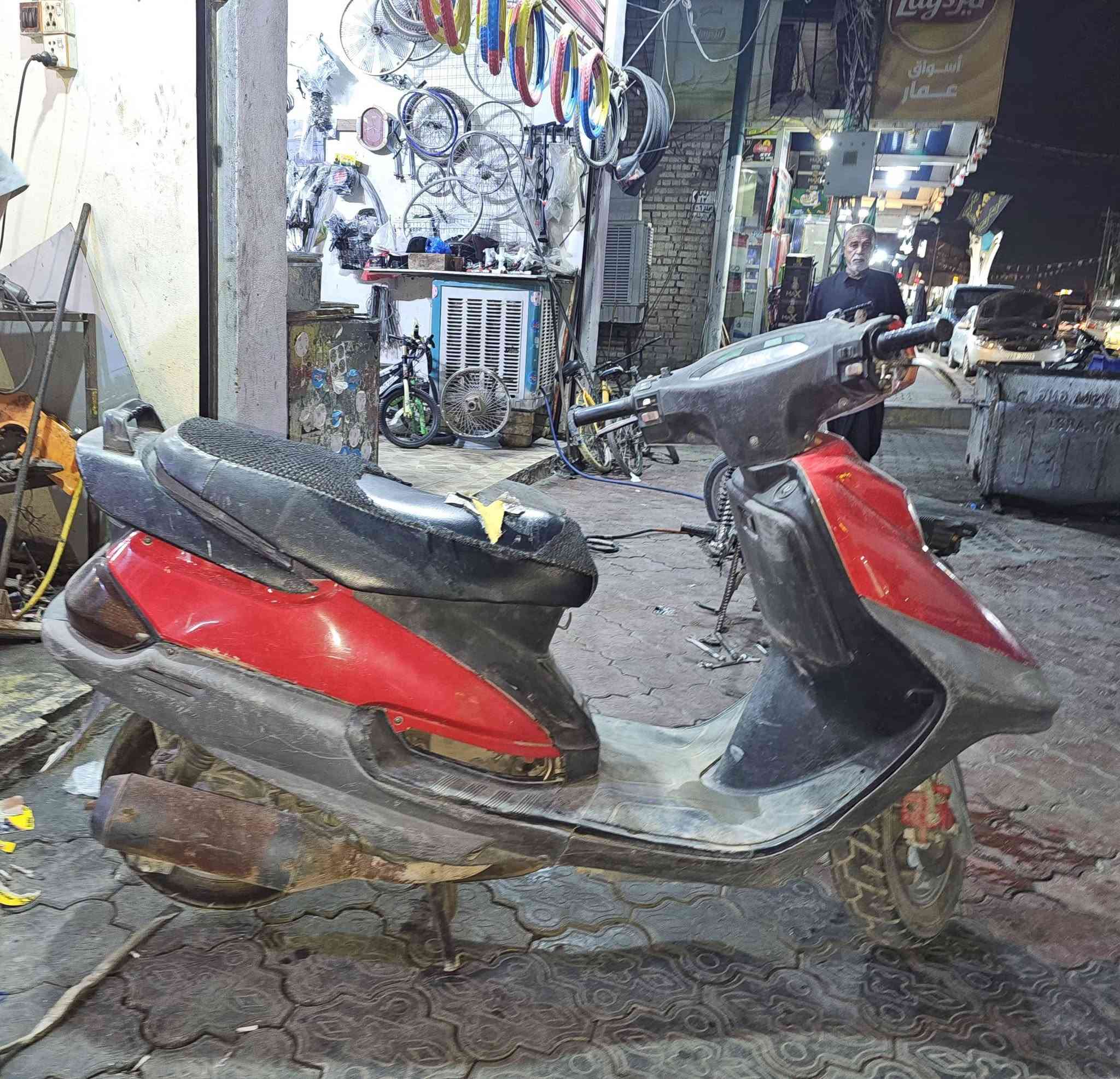 فراشه فضائي
سلام عليكم 
دراجه كبالكم بالصوره دراجه نظيفه بس رايدله غسل
مكينه نظيفه ، كهربائيات مابيهن شي 
العنوان الكوفه 
رقم تلفون ***********
