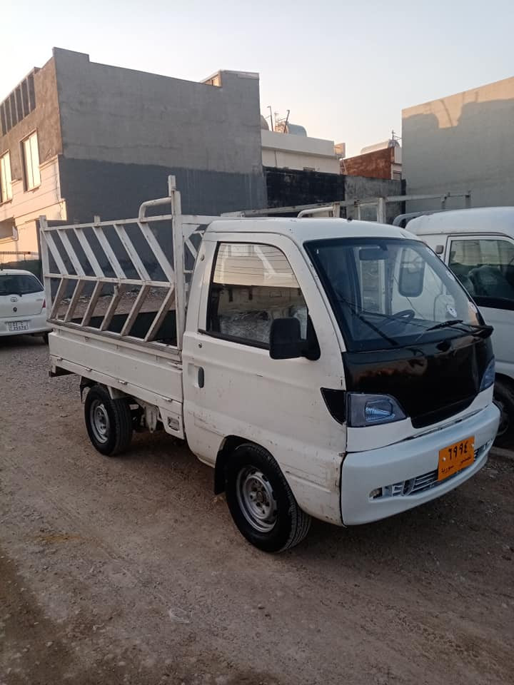 هافى ٢٠٠٧ گير و مه كينه و اكسل و شاصي كامل به شه رت سه ياره كى تابليي جوان جوار تايه ى نوى بو به ستراوه.،
نرخ. ١٨ وه ره قه 
شوين هه ولير، بنه صلاوه
ز. م.    *********** أربيل, العراق
