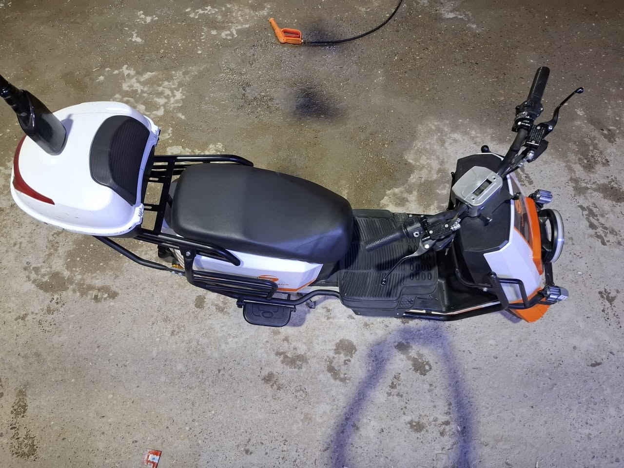 دراجه شحن حجم كبير +درع +وكفر اخو الجديد +لايت قوي +باتريات عدد 6+20امبير +72فولت+تمشيك 60كيلو +تايرات جدد دراجه ناقصها باتريات سعرهن 200الف مع الشاشه وسعر دراجه 300الف.


**إذا كنت صاحب هذا الإعلان وتريد حذفه لأي سبب، رجاءا أرسل رسالة إلى الدعم الفني**