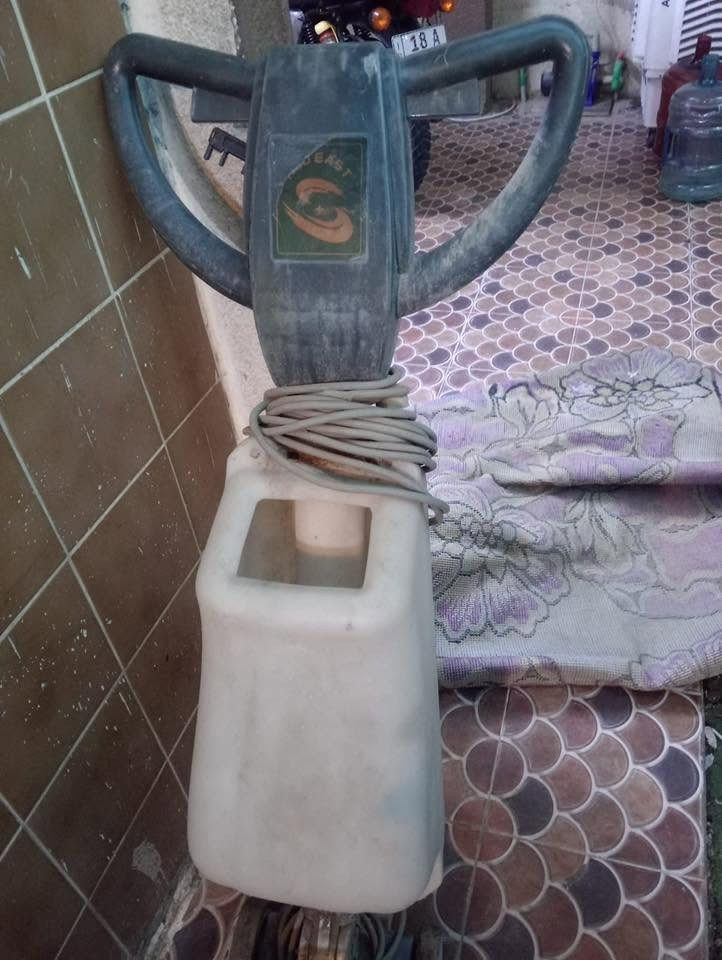 السلام عليكم جلايه لغسيل الكاربد وترهم غسيل ارضيه تفيد أهل المطاعم ***********للتواصل
