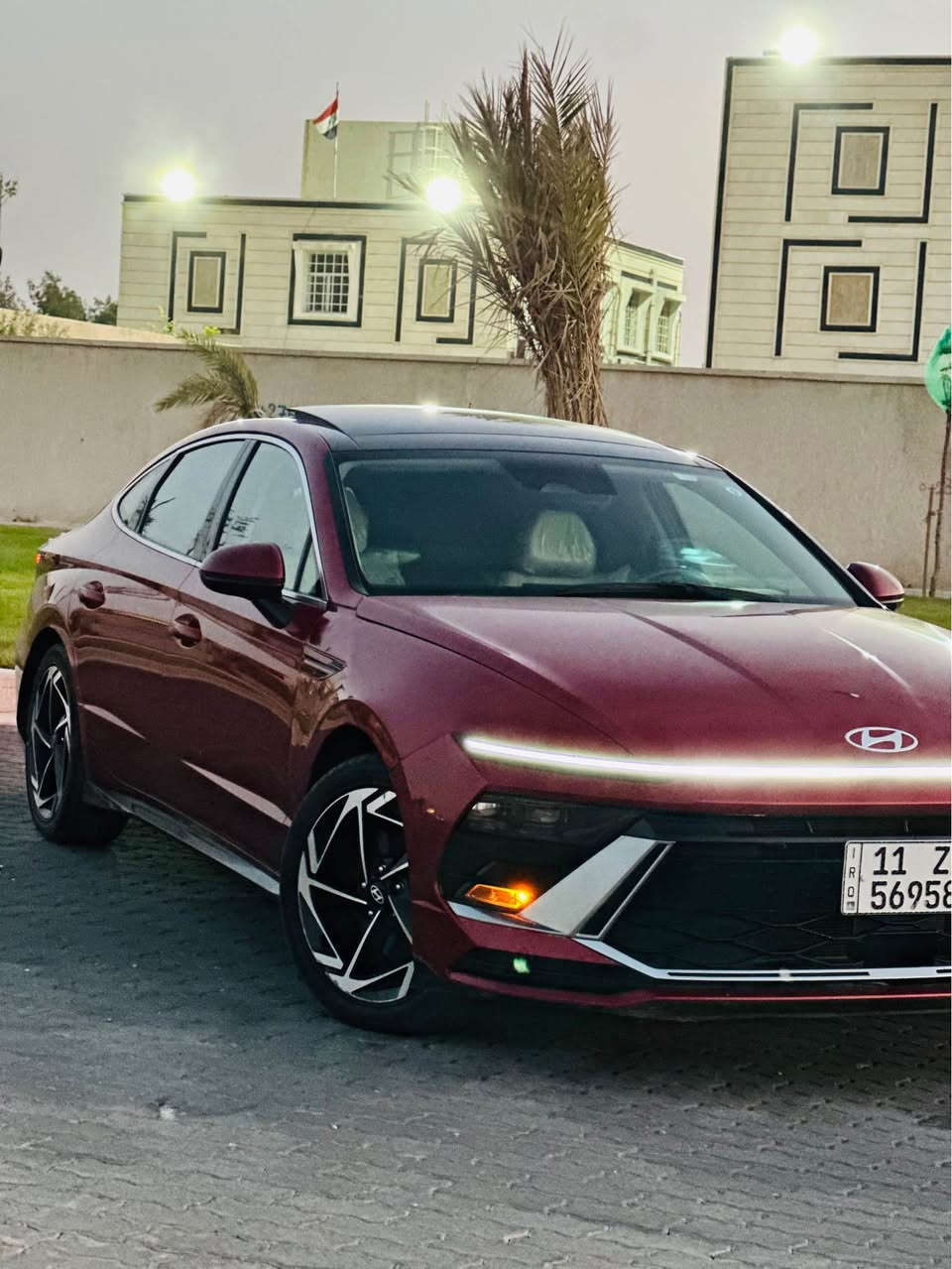 سلام عليكم 
سوناتا 2024 فول مواصفات بانوراما 
مكينة 2500 تنفس طبيعي المرغووب
تحديد مسار
تشغيل عن بعد 
رادارات جانبية و خلفية 
السيارة مليانه مواصفات 
حادثها بنيد و جاملغين البنيد مصبوغ 
و الجاملغات بارد 
السيارة حلوة و جاهزة ترايك لتركيا 
رقم بغداد حرة شرط التحويل 
السعر 185 ومجالها بسيط للشراي 
مكاني بصرة دور النفط 
*********** البصرة, العراق

