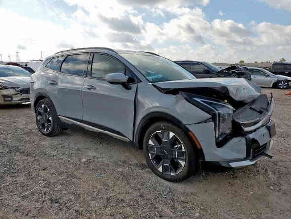 (اعـــــــــــــلان مــــــــــــــــزاد 📢 ) 

2026 KIA SPORTAGE SX PRESTIGE 

كيا سبورتج برستيج : ٢٠٢٦

حالة السيارة : تعمل وتسير 

ضرر السياره : كما موضح بالصوره 

تاريخ الــــــمزاد الجمعه : 2025/12/5

وقت المزاد الساعه : التاسعه ليلا 

اللـــــــــــــــــــــــــــون : سمنتي 

عداد المسافه : 4.579

حجم المحـــــــــرك : 4 سلندر 2.5

مدة الوصول : 60 الى 75 يوم

للإشتراك في المزايدة يرجى الحضور الى  مكتبنا للـتأكيد على تثبيت السياره المزاده.

العنوان : النجف الاشرف قضاء المناذره( ابوصخير) شارع حيره ابو صخير مكتب عمار لمزاد السيارات الامريكيه 

               تلفون 
              *********** واتساب
              *********** للاتصال
               عمار ابو عباس
