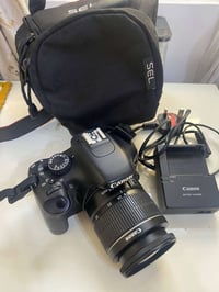 كانون 550d • استعمال بسيط • مع عدسة