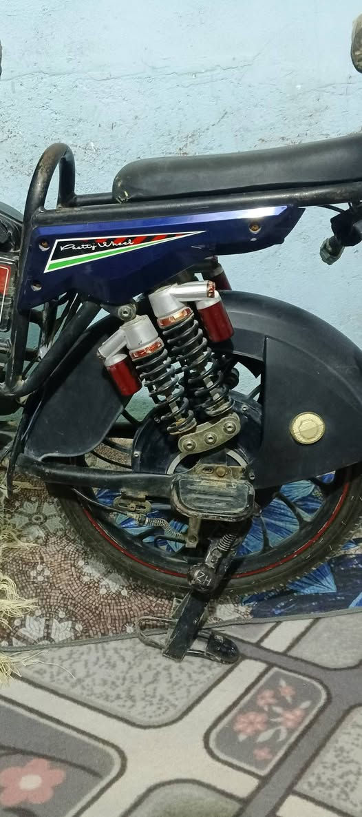 سلام عليكم للبيع باسكل الشحن نضافه 75 بطاريات جدد السرعه 100 السعر 275 وبي مجال قليل ***********
