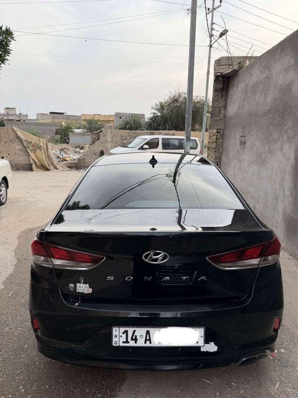 سلام عليكم سوناتا موديل 18 وارد امريكي للبيع سيارة جاهزة من كلشي مابيها اي نقص محرك كير خير من الله تايرات جدد تخم كامل حداديه جديده كلشي جاهز تبريد ما شاء الله خير من الله السيارة بيها 3قطع 
فول مواصفات ماعدا الفتحه 
بصمة 
رادار جانبي 
مثبت سرعة 
كامره خلفيه 
حساس تاير 
كشن كهربائي 
كشن تدفئة 
مانع نزلغ
وبعد بيها مواصفات 
السيارة بسمي رقم بصرة الجديد هزه جديده 
تحويل يوم ثاني 
العنوان البصرة 
السعر 137 وبي مجال
رقم الهاتف (***********) ابو الخصيب, البصرة
