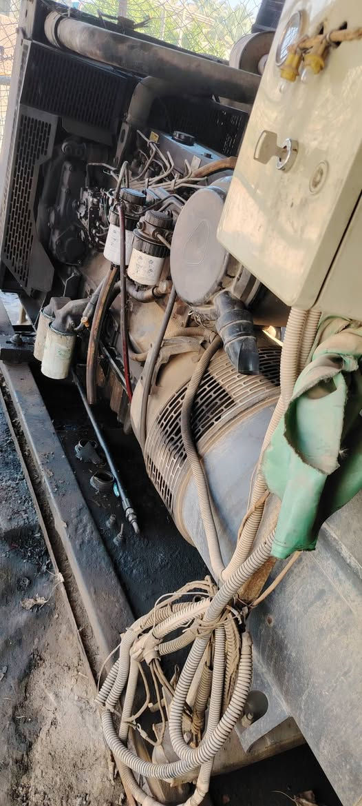 السلام عليكم مولد البيع 150كيفي مولد شغال مابي يننقص نتصال ***********
