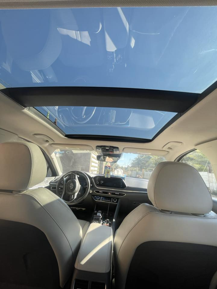 سوناتا هايبرد 2023 وارد أمريكي
محرك 2000

ماشية 30 الف ميل 

سنوية جديدة  

حادثه دعاميه وكلير بالجاملق الخلفي موضح بالصورة 

 

 

مواصفات :::

تشغيل عن بعد

تحديد مسار 

رادارات مانع تصادم اماميه خلفيه 

اشارات بالمري 

تنبيه عند الاقتراب 

محدد سرعه  

هاندبريك كهربائي دكمه 

بصمة ابواب 

بصمة تشغيل

فول تحكم ستيرن 

٤ وضعيات قيادة ( سمارت \ سبورت \ ايكو \ كوستم) 

سماعات Bose 

شاحن لاسلكي ( wireless) 

قيادة ذاتية 

جامات امامية اوتو 

قطعتين تبريد 

تبريد منفصل 

كشنات مخمل بلادي 

انارة لد نهاري 

زنون بلادي

ماسحات الجامه الاماميه اوتو 
سعر ١٨٧ بيه مجال قليل 
تواصل واتساب او اتصال متواجد 
***********
……………
