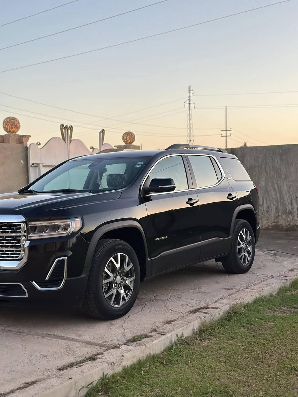 السلام عليكم 
للبيع جمسي اكاديا 
موديل 2023 
فئهsle 
رقم اربيل شرط التحويل 
ماشيه 52mi 
محرك 2000توربو 
محرك كير شرط 
حادث بنيد سطحي وبارد بالجاملغ بدون دواخل شرط الفحص 
المواصفات بصمه تشغيل عن بعد  شاشه كبيره 
رادارات شغاله كامل
سبع راكب كشن منفصل 
جنطه كهرباء 
تحديد مسار تدفئه كشنات 
السياره جديده 

مكان السياره صلاح الدين العلم 
السعر 235$وبيها مجال 
للاستفسار الاتصال على الرقم 
***********
