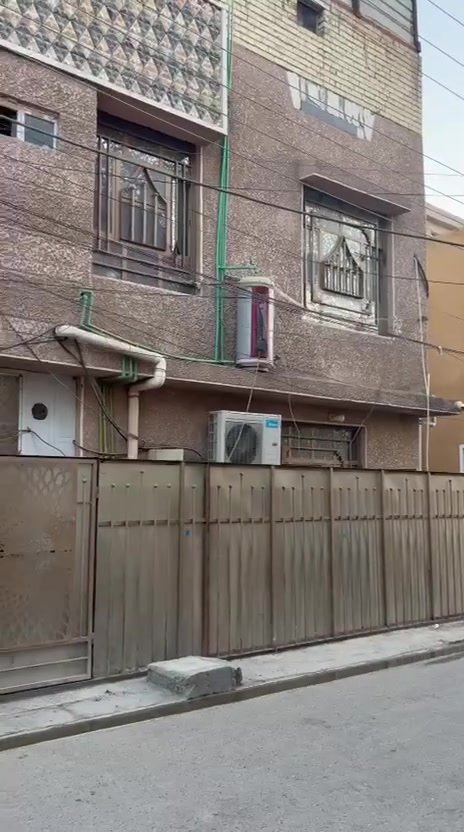 بيت مساحه 55متر ركن 3غرف نوم مكان قرب ملعب الاتحاد البيع البيت جديد اي استفسار اتصل
على الرقم ***********
