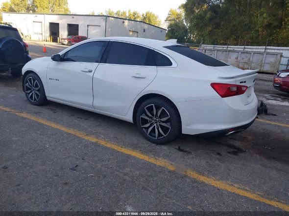 ماليبو RS 2024
بيع مباشر  64 ورقه 
المهندس عمار لتقارير السيارات 
***********
