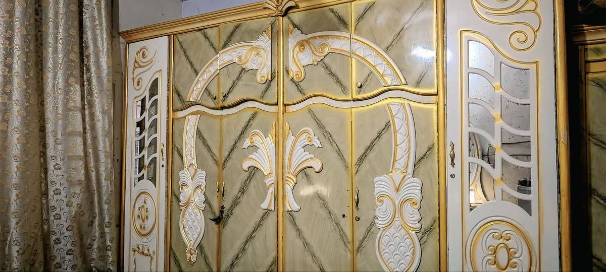 🚨 غرفة نوم 8 قطع للبيع 🚨
✨ تصميم كلاسيكي فاخر وأنيق 🛏️ تتكون من 8 قطع كاملة ✅ حالة جيدة وجاهزة للاستخدام ✅ مناسبة للمنازل والشقق
💰 السعر: 350,000 دينار فقط
📍 فرصة مميزة لمن يبحث عن الجودة والسعر المناسب.
📞 للاستفسار والمعاينة يرجى التواصل على الخاص


**إذا كنت صاحب هذا الإعلان وتريد حذفه لأي سبب، رجاءا أرسل رسالة إلى الدعم الفني**