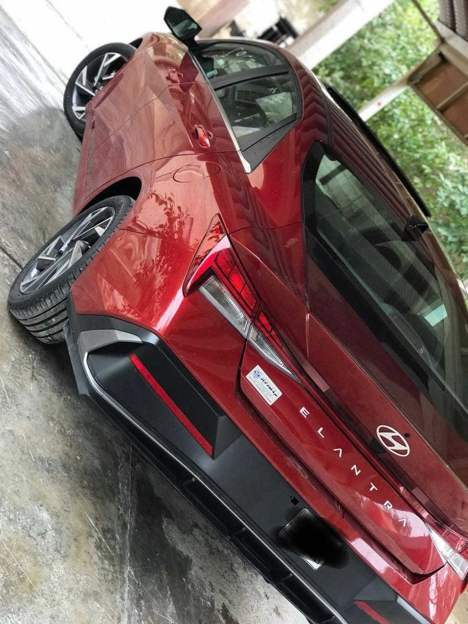 النترا 2024 ماشية 17km فقط دخول جديد 🇰🇷
ضرر موضح بالصور السياره فقط حافت البنيد على كد شبر لا اكثر دعاميه مبدله الباقي كفاله عامه من التبديل والصبغ وكفالة 
الضرر 
السياره بدوووووووون رقمممممم تترقم جميع محافظات العراق عدا الاقليم 
 مواصفاتها 
- بصمة تشغيل ابواب وصندوك
- فتحة سقف ( سلايد روف ) 
- محرك 2000 Doch دوش بانزين
 - كاميرا 360 درجه 
- تبريد بيانو لمس 
-تبريد منفصل
- رادارات 360 درجة ( امامي جانبي خلفي ) 
- التحذير عند فتح الباب 
-رجاج ستيرن عند تحذير الرادار الامامي
- تحكم ستيرن 4 جهات 
- دشبول  4 وضعيات متغيره 
- 3 وضعيات قيادة  
- مثبت سرعة ذكي ( التحذير عند مغادرة المسار )
‏- Auto Hold التوقف لفترات قصيرة
- سايد بريك بصمة 
-شاشة بلازمة حجم كبير لمس تدعم نظام الابل كار بلي والاندرويد اوتو و خرائط GPS  
-شحن واير ليس 
-ويل كب ١٧  
-تشغيل عن بعُد 
-اضواء ترحيب عند الاقتراب 
- مازدات لد نهاري + زنون  
-لد خلفي
-نقط عمياء في المري الجانبية
-تدفئة بالكشنات
-لد متغير 7 الوان بالدشبول 
-كير اوتماتيك و S 
-تحديد مسار وقيادة ذاتية
- رادار امامي 
- مانع انزلاق 
- سياره بعد احلى من الصور

-رقم الهاتف-***********
مكان السياره : بابل الحله شارع 60
