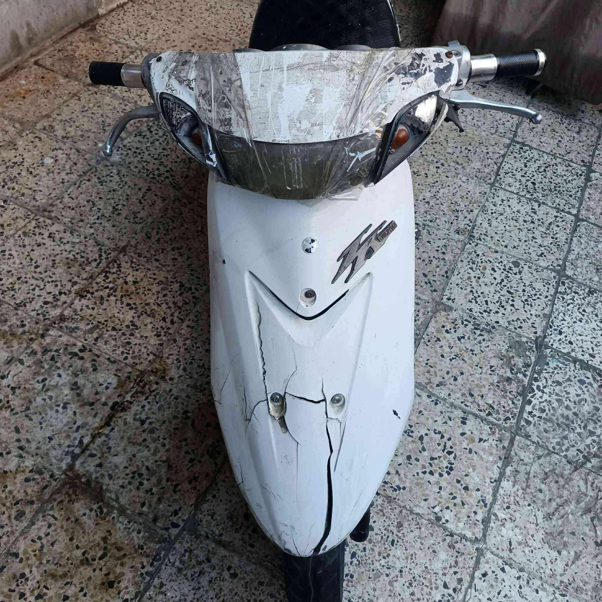 سلام عليكم عصفوريه شغاله وحلوه بس الصالنصه شويه مطمومه 
السعر ١٢٥ 
مكاني البلديات التراث 
***********
