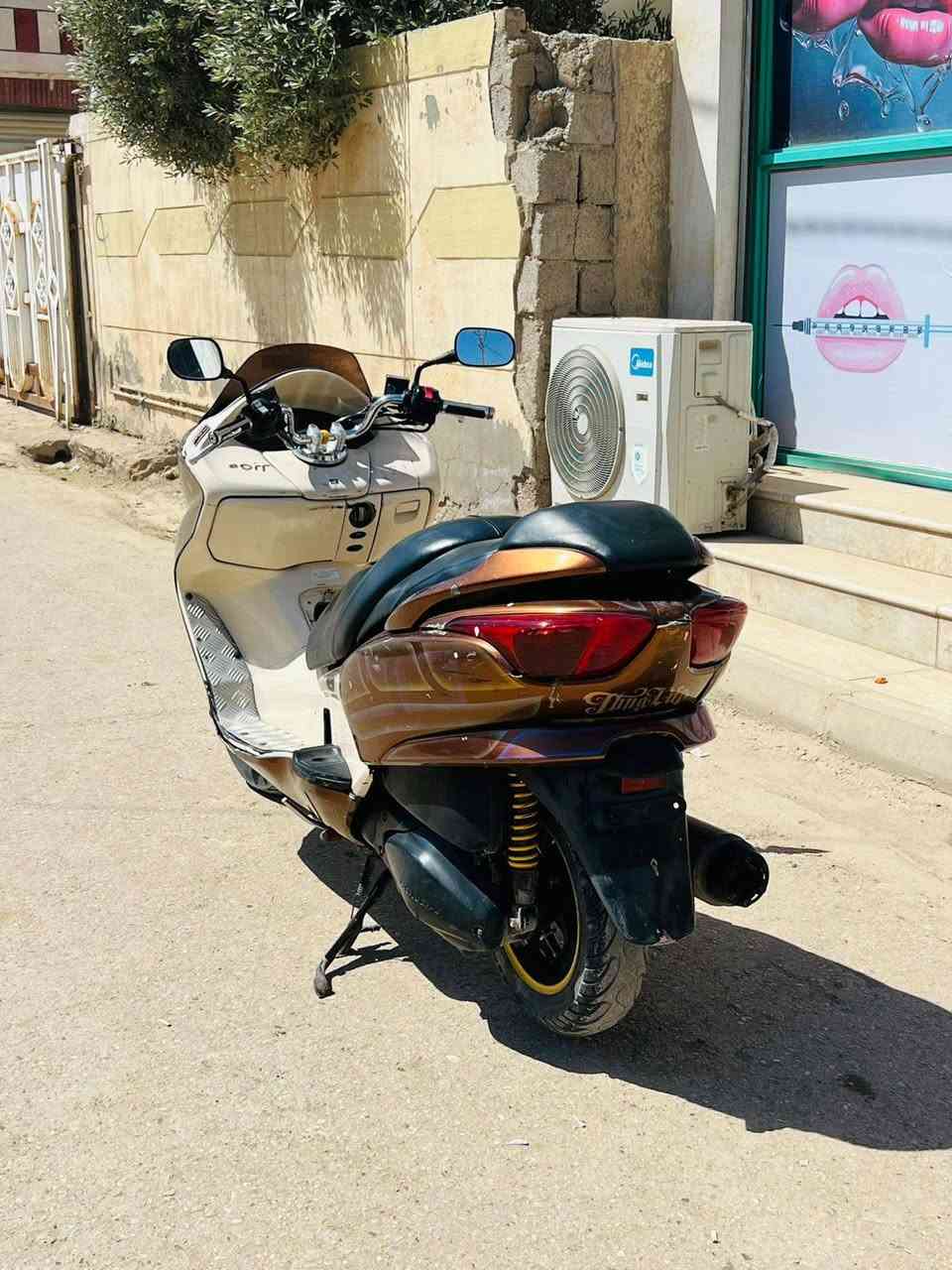 السلام عليكم فورزا ٨ ٠. للبيع كير ملغي ويرجع عادي  مكينه نضيف وناعمه. مكان واسط الزبيدية ***********
*********** 
السعر ٥٥٠ واعتذر عن المراوس
